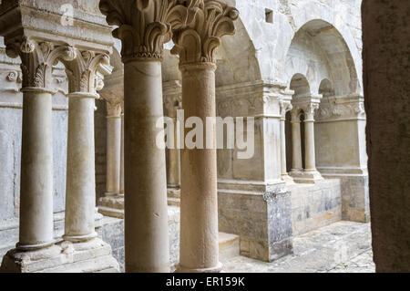 Zisterzienserabtei Sénanque in Gordes, Vaucluse, Provence, Provence-Alpes-Côte d ' Azur, Frankreich Stockfoto