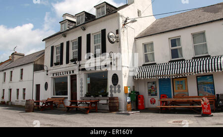 O'Sullivans Pub am Hafen in Crookhaven auf der Mizen Halbinsel von County Cork Stockfoto