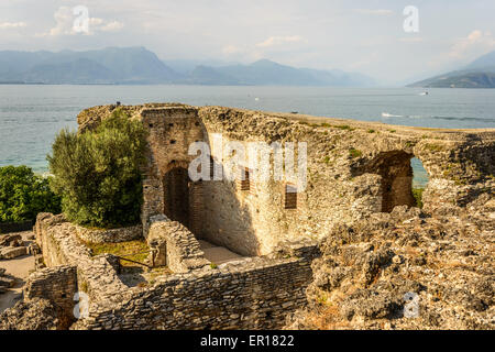 Grotten des Catull, die römische Villa kennt als Villa Catulliana oder "Grotte di Catullus", dem 1. Jahrhundert v. Chr.. Stockfoto