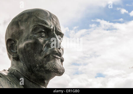 Nahaufnahme eines der letzten Westeuropa Denkmal für Vladimir Lenin in Cavriago, Italien. Stockfoto