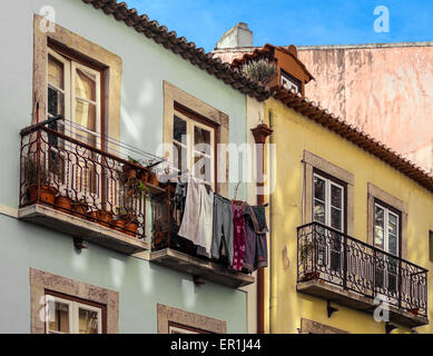 LISSABON, PORTUGAL - 05. MÄRZ 2015: BALKONE Stockfoto