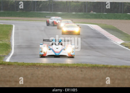 Imola, Italien – 16. Mai 2015: Oreca 03R – Nissan von Eurasia Motorsportteam, angetrieben von Pu Jun Jin - Nico Pieter de Bruijn Stockfoto