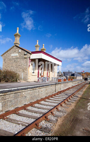 Die stillgelegten Bahnhof (heute ein Café) am Ende der ehemaligen GWR Nebenstrecke in West Bay, Dorset, England, UK Stockfoto