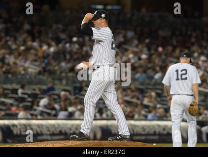 Bronx, New York, USA. 24. Mai 2015. Yankees Krug CHRIS CAPUANO während der 2. Inning, NY Yankees vs. Texas Rangers, Yankee Stadium, Sonntag, 24. Mai 2015. Bildnachweis: Bryan Smith/ZUMA Draht/Alamy Live-Nachrichten Stockfoto