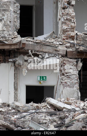 Europa, Deutschland, Nordrhein-Westfalen, Köln, Notfall verlassen in einem abgerissenen Gebäude.  Europa, Deutschland, Nordrhein-Westf Stockfoto