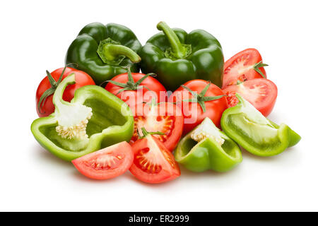 grüne Paprika und Tomate, isoliert Stockfoto