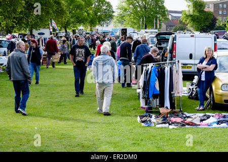 Ein Flohmarkt in Worthing an einem Sonntagmorgen. Stockfoto