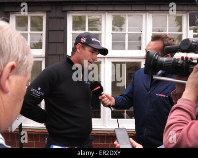 Walton Heath Golfclub, Surrey, UK. 25. Mai 2015.  Szenen aus den US Open golf Qualifying - hier Multi-Major-Sieger Padraig Harrington beschreibt seine schlechte Runden mit TV Kredit: Motofoto/Alamy Live News Stockfoto