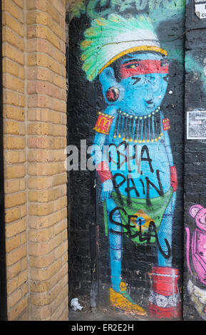 Street-Art des brasilianischen Künstlers "Cranio". Brick Lane, Shoreditch, East London, England. Stockfoto