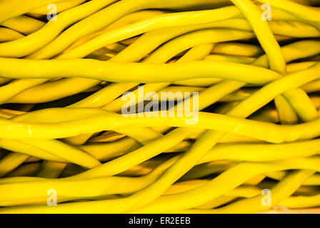 Haufen von gelben Ethernet-Netzwerkkabel Stockfoto