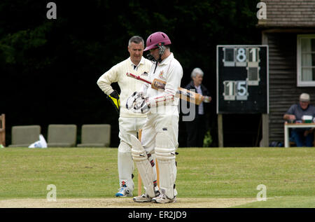 Dorf-Cricket in Stoneleigh, Warwickshire, UK Stockfoto