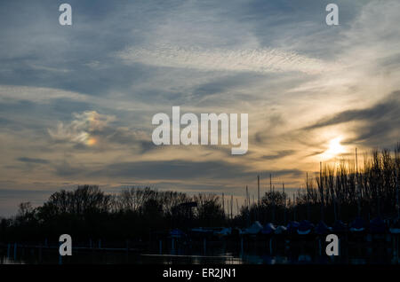 Seltsame Sonnenuntergang über den Plattensee Stockfoto