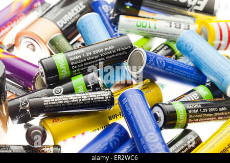 Haushaltsbatterien Stockfoto