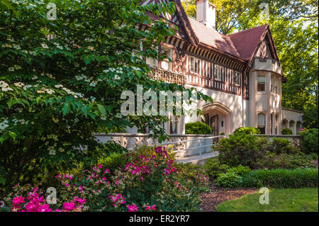 Callanwolde Fine Arts Center, eingebettet in das üppige Grün von Atlanta, Georgia. (USA) Stockfoto