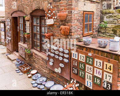 Waschhaus-Keramik, ein Kleinunternehmen Herstellung Geschirr und Keramik in Blackburns Hof Whitby North Yorkshire England UK Stockfoto