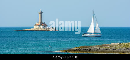 Porer Leuchtturm - Kroatien, Istrien, Kamenjak. Leuchtturm Porer wurde im Jahre 1833 auf der Insel Porer gebaut. Es liegt südwestlich Stockfoto