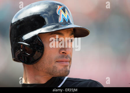 San Francisco, Kalifornien, USA. 10. Mai 2015. Ichiro Suzuki (Marlins) MLB: Ichiro Suzuki von Miami Marlins während der Major League Baseball Spiel gegen die San Francisco Giants im AT&T Park in San Francisco, Kalifornien, USA. © Thomas Anderson/AFLO/Alamy Live-Nachrichten Stockfoto