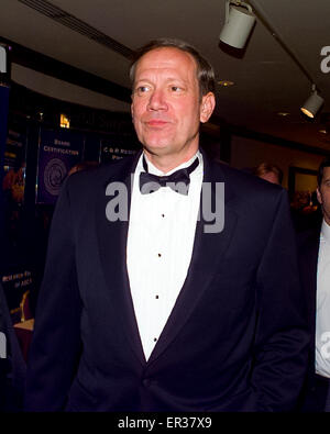 Gouverneur George Pataki von New York besucht 1999 White House Correspondents Association Jahresessen im Washington Hilton Hotel in Washington, DC am 1. Mai, 1999.Credit: Ron Sachs/CNP - NO-Draht-Dienst - Stockfoto