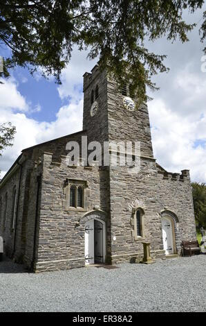 St.-Andreas Kirche im Dorf Coniston im englischen Lake District Stockfoto