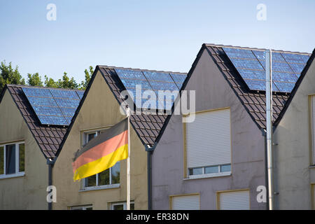 Europa, Deutschland, Nordrhein-Westfalen, Gelsenkirchen, Solarenergie Wohnsiedlung Gelsenkirchen-Bismarck, Solaranlagen Stockfoto