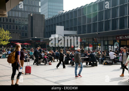 Restaurants außerhalb Euston Square Station - London-UK Stockfoto