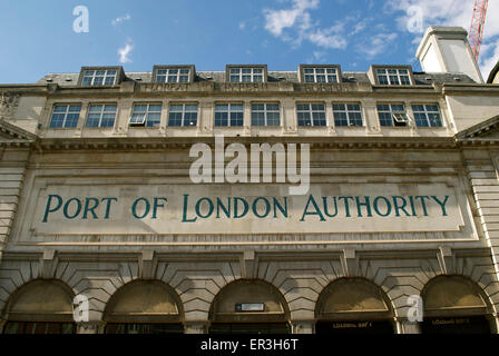 Verladerampen am Port of London Authority Building, Charterhouse Street, London, England, Großbritannien Stockfoto