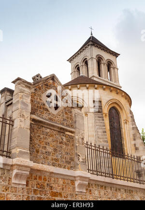 Die Kirche des Heiligen Petrus von Montmartre ist die älteste erhaltene Kirche in Paris. Paroisse Saint-Pierre de Montmartre Stockfoto