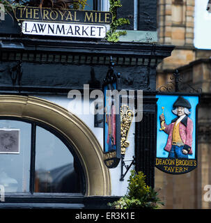 Diakon Brodies Taverne auf der Royal Mile in Schottlands Hauptstadt Ciy, Edinburgh Stockfoto