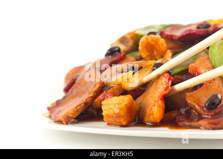 Chinesische Schweinefleisch und sautierten chinesisches Mischgemüse mit schwarzer Bohnensauce Stockfoto