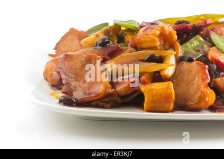 Chinesische Schweinefleisch und sautierten chinesisches Mischgemüse mit schwarzer Bohnensauce Stockfoto