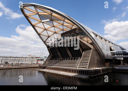 Im Weitwinkel neue Crossrail-Bahnhof im Bau an der West India North Dock, Canary Wharf, London. Stockfoto