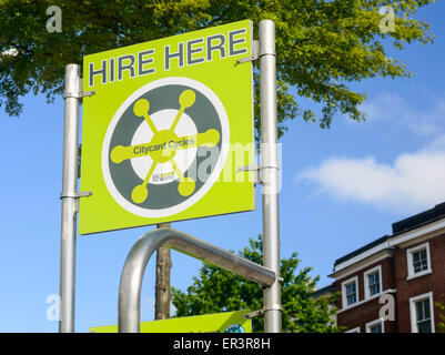 Signage Werbung die Vermietung von Zyklen unter der "Citycard-Regelung". Befindet sich auf Engel Zeile in Nottingham, England. Stockfoto