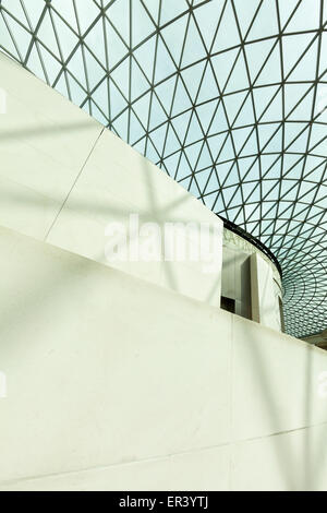 Der Great Court und Glas Dachkonstruktion im British Museum in Bloomsbury, London Stockfoto