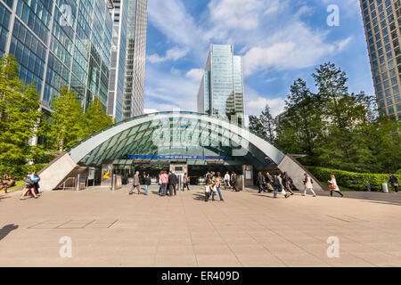 Canary Wharf underground (u-Bahn) station Eingang am One Canada Square, London Stockfoto