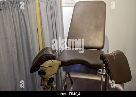 ältere gynäkologischen Stuhl Stockfoto