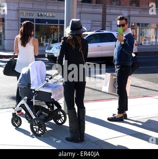 Robbie Williams entdeckt mit seiner Frau Ayda Field Beverly Hills Featuring: Robbie Williams, Ayda Field wo: Beverly Hills, Kalifornien, USA bei: Kredit-21. November 2014: Winston Burris/WENN.com Stockfoto