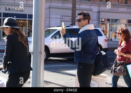 Robbie Williams entdeckt mit seiner Frau Ayda Field Beverly Hills Featuring: Ayda Field, Robbie Williams wo: Beverly Hills, Kalifornien, USA bei: Kredit-21. November 2014: Winston Burris/WENN.com Stockfoto