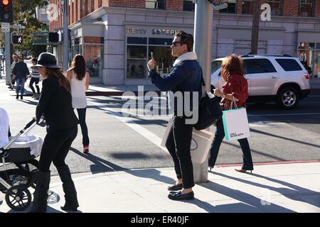 Robbie Williams entdeckt mit seiner Frau Ayda Field Beverly Hills Featuring: Robbie Williams, Ayda Field wo: Beverly Hills, Kalifornien, USA bei: Kredit-21. November 2014: Winston Burris/WENN.com Stockfoto