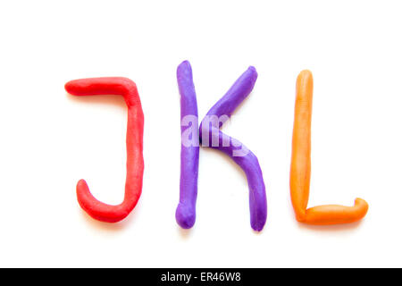 Plastilin Buchstaben isoliert JKL auf weißem Hintergrund Stockfoto