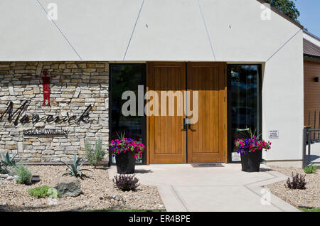 Eingang zum Weingut Maverick im Bereich South Okanagan von British Columbia (in der Nähe von Osoyoos und Oliver), Kanada. Stockfoto