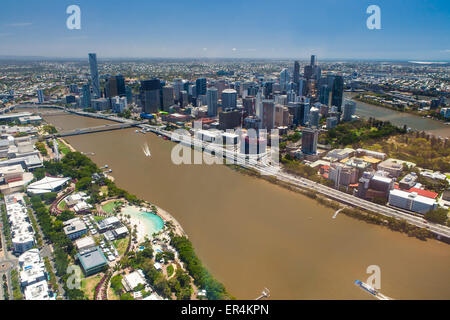 Luftaufnahme des Brisbane River, die Stadt und die South Bank, Queensland Australien Stockfoto