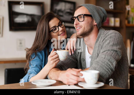 Glücklicher Mann und Frau im Café. Krakau, Polen Stockfoto