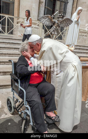 Vatikan-Stadt. 27. Mai 2015. Franziskus, Generalaudienz 27. Mai 2015, Sankt Petersplatz Credit: wirklich einfach Star/Alamy Live-Nachrichten Stockfoto