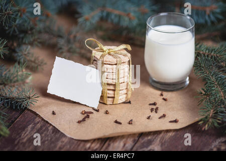 Warten auf Santa Claus mit kleinen Snacks. Debica, Polen Stockfoto