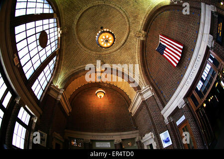 Innere des Yonkers Bahnhof auf der Metro North Hudson Line Yonkers New York Stockfoto