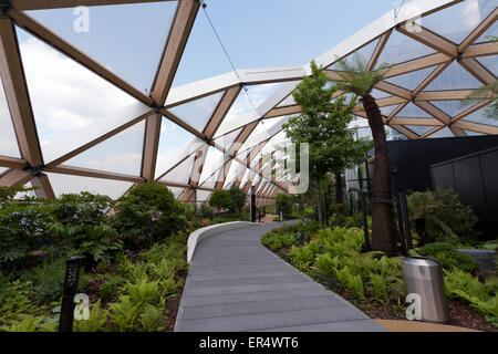 Das neu eröffnete tropische Dachgarten Canary Wharf Crossrail Station, London Docklands Stockfoto