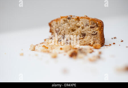 Herrenhaus-Kuchen - leckere fruited leicht Kuchen. Feuchten Schwamm mit einer Prise Demerara Zucker gebacken. Stockfoto