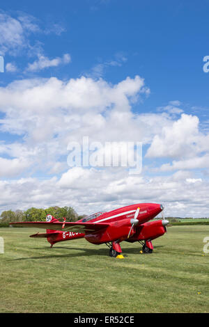 De Havilland DH88 Comet Racer bei The Shuttleworth Collection, Old Warden, Bedfordshire, Mai 2015 Stockfoto