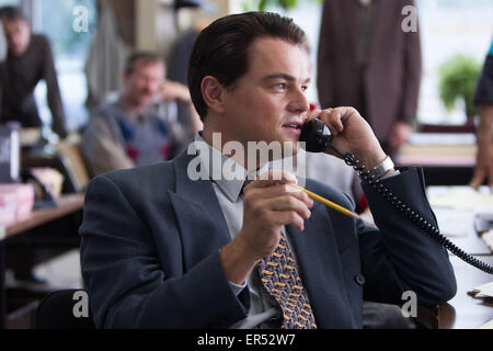 Der Wolf der Wall Street ist ein 2013 amerikanischen biographischen schwarze Komödie Film unter der Regie von Martin Scorsese.  Dieses Foto ist nur zu redaktionellen Zwecken und unterliegen dem Copyright von der Filmgesellschaft und/oder der Fotograf von dem Film oder der Firma zugeordnet und kann nur durch Veröffentlichungen im Zusammenhang mit der Förderung der oben genannten Film reproduziert werden. Eine obligatorische Gutschrift auf die Filmgesellschaft ist erforderlich. Der Fotograf sollte auch angerechnet werden, wenn bekannt. Stockfoto