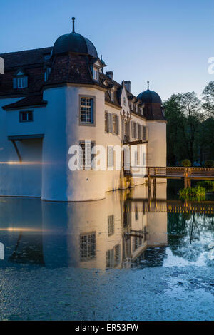 Am Abend Schloss Bottmingen, Kanton Basel-Landschaft, Schweiz. Stockfoto